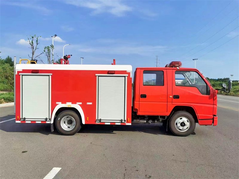 消防车科普：不只是“会喷水的红卡车”